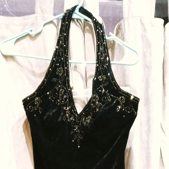 Dave & Johnny Dresses & Skirts - Dave & Johnny Velvet Dress